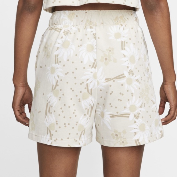 Nike Garden Party Shorts Sz Sm Tan Floral Activewear Athleisure - Picture 5 of 7